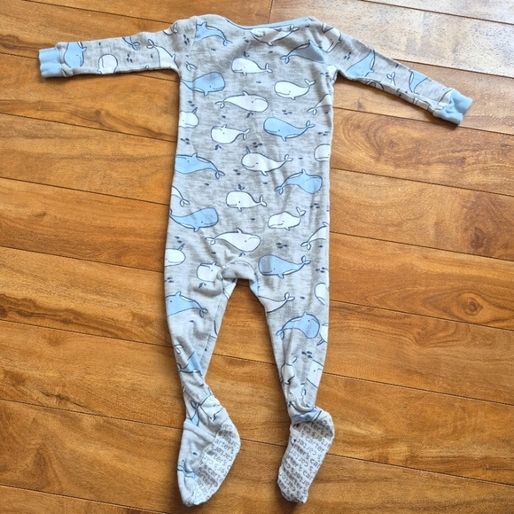 3/$15 Carter’s Baby Boy Whale Print Footed Sleeper – Size 12M - Picture 3 of 3
